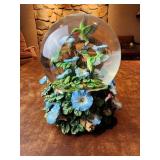 Music box co hummingbird water globe musical 8"