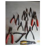 Snap ring pliers