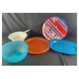 Plastic Trays, bowl and strainer