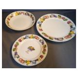 Casual Settings serving set. 8-10.5" plates,