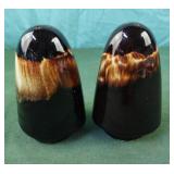 Pfaltzgraff brown salt and pepper shakers
