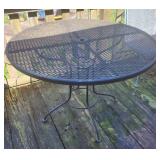 41x29 round metal table