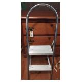 Foldable metal step stool 13.5 x 40