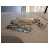 Proctor-Silex electric knife. Powers on