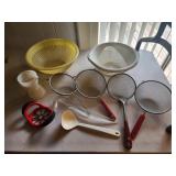 Large strainers, handled strainers, ladies,