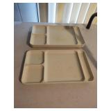 4 Tupperware plastic food trays