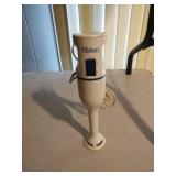 Pillsbury electric hand mixer. Powers on