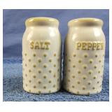 Nobby salt and pepper shaker set