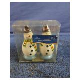 Set of snowman salt and pepper shakers