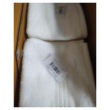 36 new white wash cloths