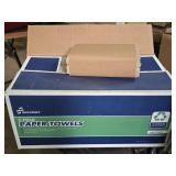 12 Bundles of 200 Paper Towels