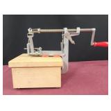 The Pampered Chef Apple Peeler Corer Slicer With