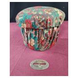 COLLECTIBLE KENBERRY SCISSORS SHARPENER. 7x5