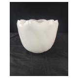 Vintage Milk Glass tulip vase planter 5.5x5
