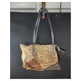 15x11x6 Sondra Robert