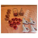 Heart napkin holders, cat napkin holders, bear