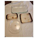 Glass Pyrex baking dishes