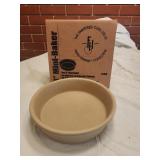 Pampered chef 8" mini baker