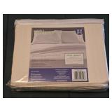 BH&G Bedding Set- Full Sz Sheet, Fitted Sheet & 2