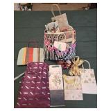 Gift Bags, Bows & Wrapping Papper