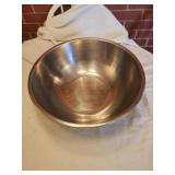 Xlarge stainless bowl 16" diameter