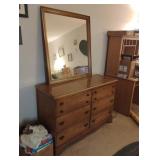 Vintage 6 drawer dresser 47.5 x 31.5 x 17 with