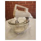 Vintage General Electric mixer with 2 bowls