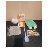 Assorted kitchen items