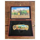 John Deere collectible knife in box, 3" blade John Deere collectible knife in box, 3" blade