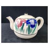VINTAGE ceramic TEAPOT W/ LID Floral Motif VINTAGE ceramic TEAPOT W/ LID Floral Motif