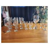 Assorted vintage glasses