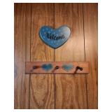 Country heart wooden welcome sign with hooks