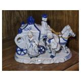 Porcelain Colonial Figures wHorse & Carriage 7ï¿½"L