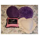 4 Throw Pillows