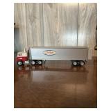 Vintage Winross Chatham Fabrics Model Toy Truck!