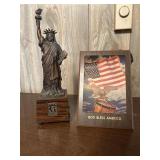 Lot of Two Patriotic Items - Statue of Liberty
