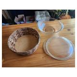 Pyrex bowl with lid and carrying basket