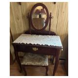 Beautiful Small Ladies Vanity