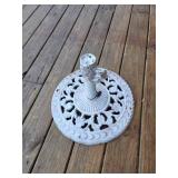 White umbrella stand