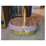 Vtg Picnic Basket w/ Disposable Silverware Packs