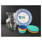 Plastic plates and bowls, vase, summer tray