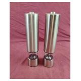 Pepper and salt grinders