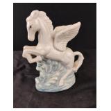 Vintage pagesus statue 7.5" tall