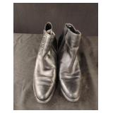 Nicole size 10M ladies ankle high zippered boots