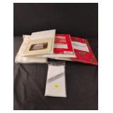 Table cloths round and a 4 pack of napkins