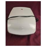 Salton tabletop grill. Powers on