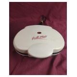 Grill-mate indoor grill. Powers on