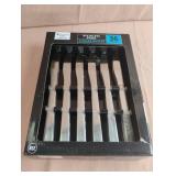 Stainless steel dinner knives. 36 pieces