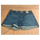 Levis ladies shorts size 14/32