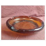 Vintage amber ash tray 7.5"